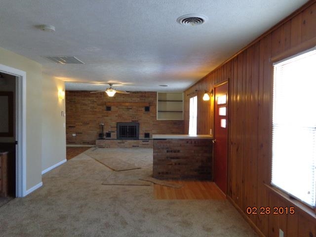 105 E 9th St, North Manchester, IN 46962 photo 4
