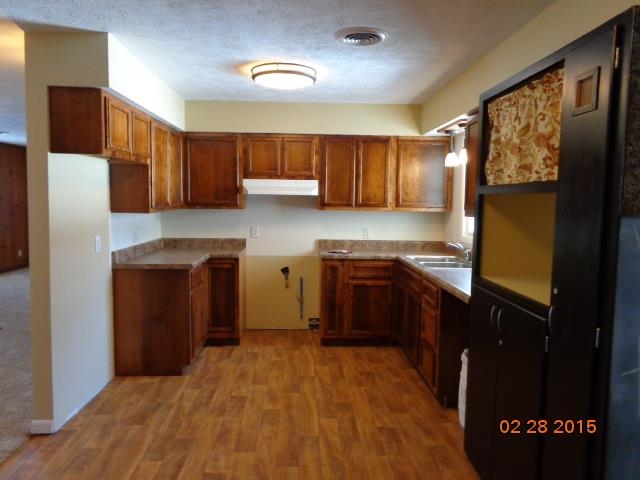 105 E 9th St, North Manchester, IN 46962 photo 10