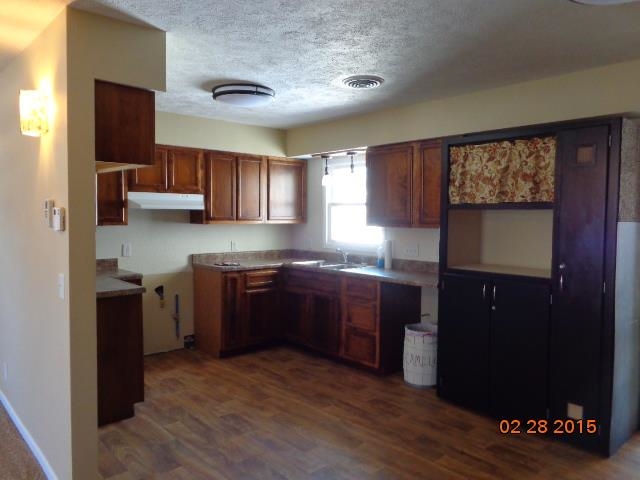 105 E 9th St, North Manchester, IN 46962 photo 8