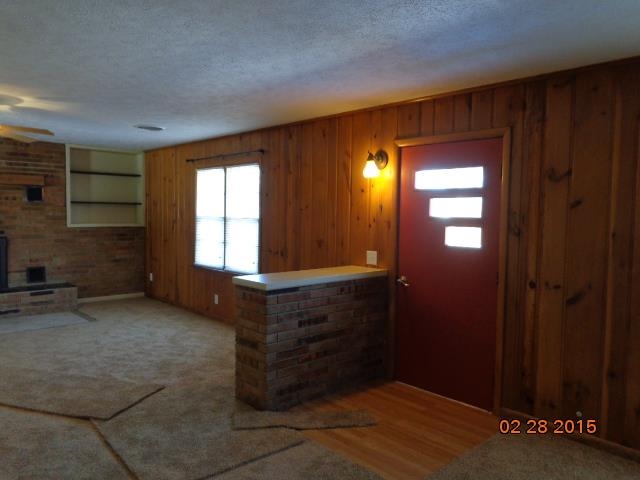 105 E 9th St, North Manchester, IN 46962 photo 5