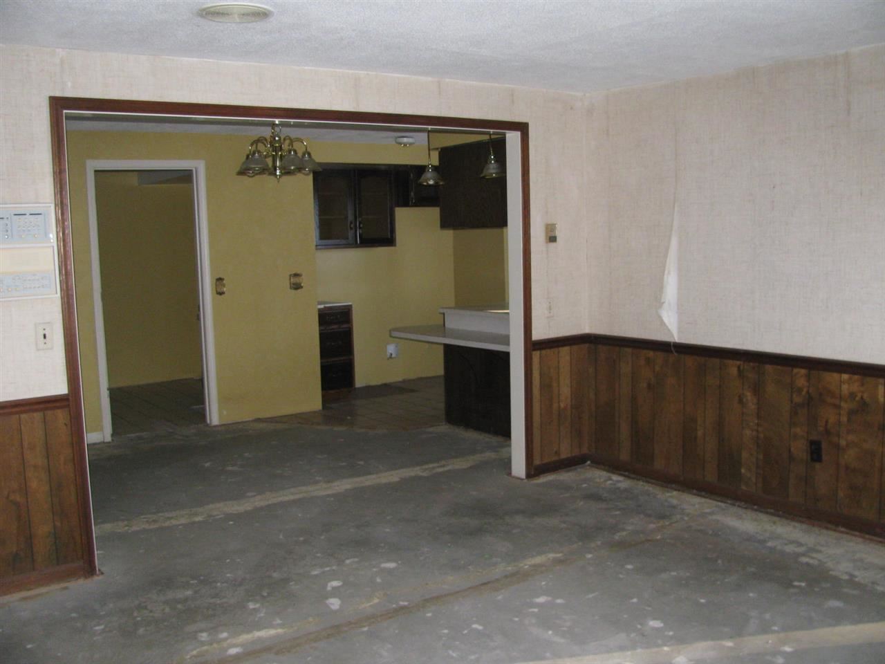 975 W 275 N, Angola, IN 46703 photo 7