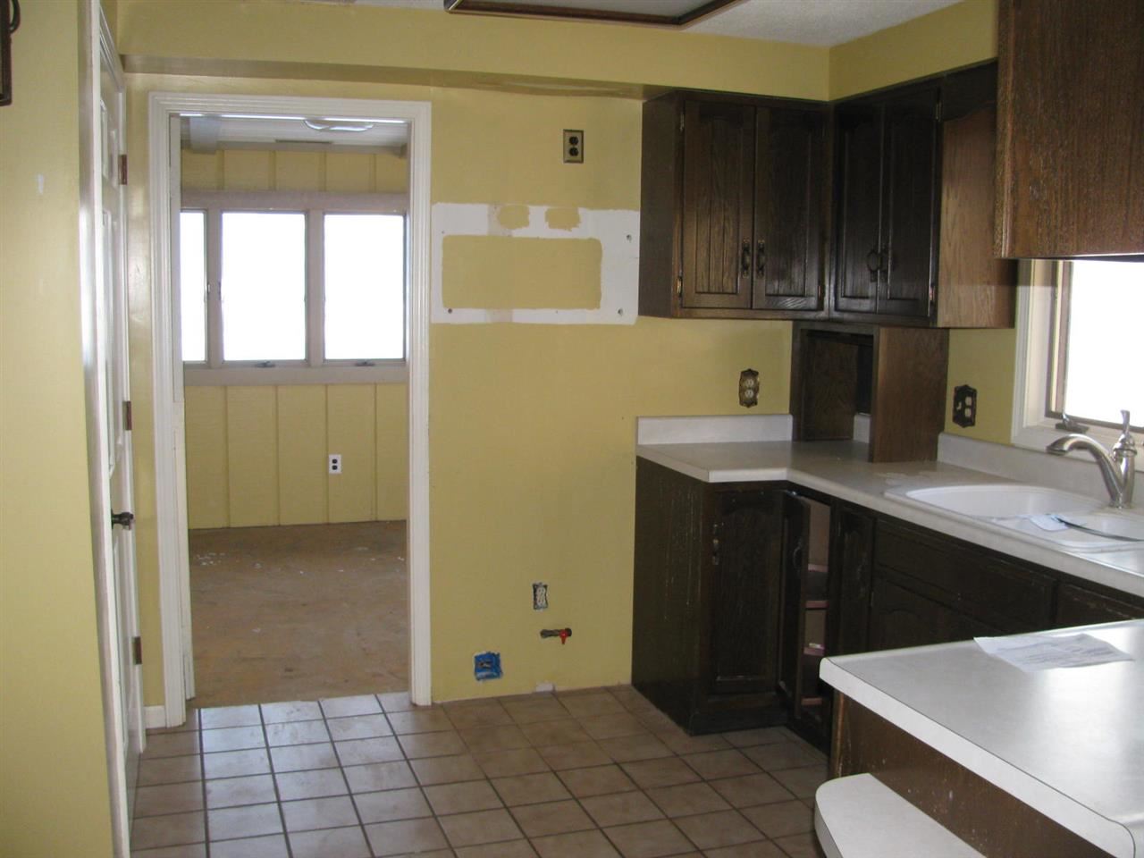 975 W 275 N, Angola, IN 46703 photo 8