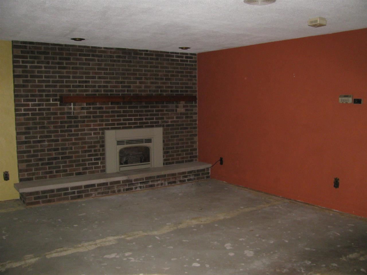 975 W 275 N, Angola, IN 46703 photo 12