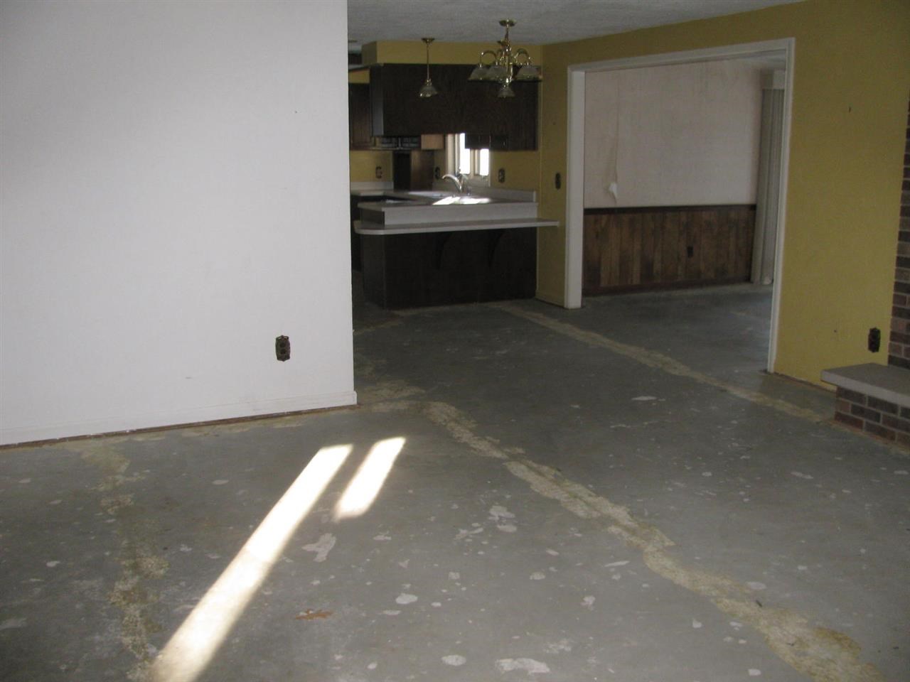 975 W 275 N, Angola, IN 46703 photo 16