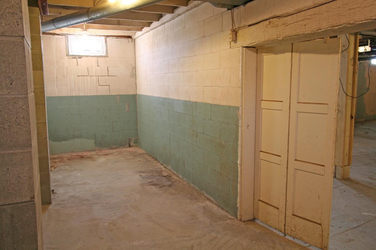 801 W Howe, Bloomington, IN 47403 photo 22