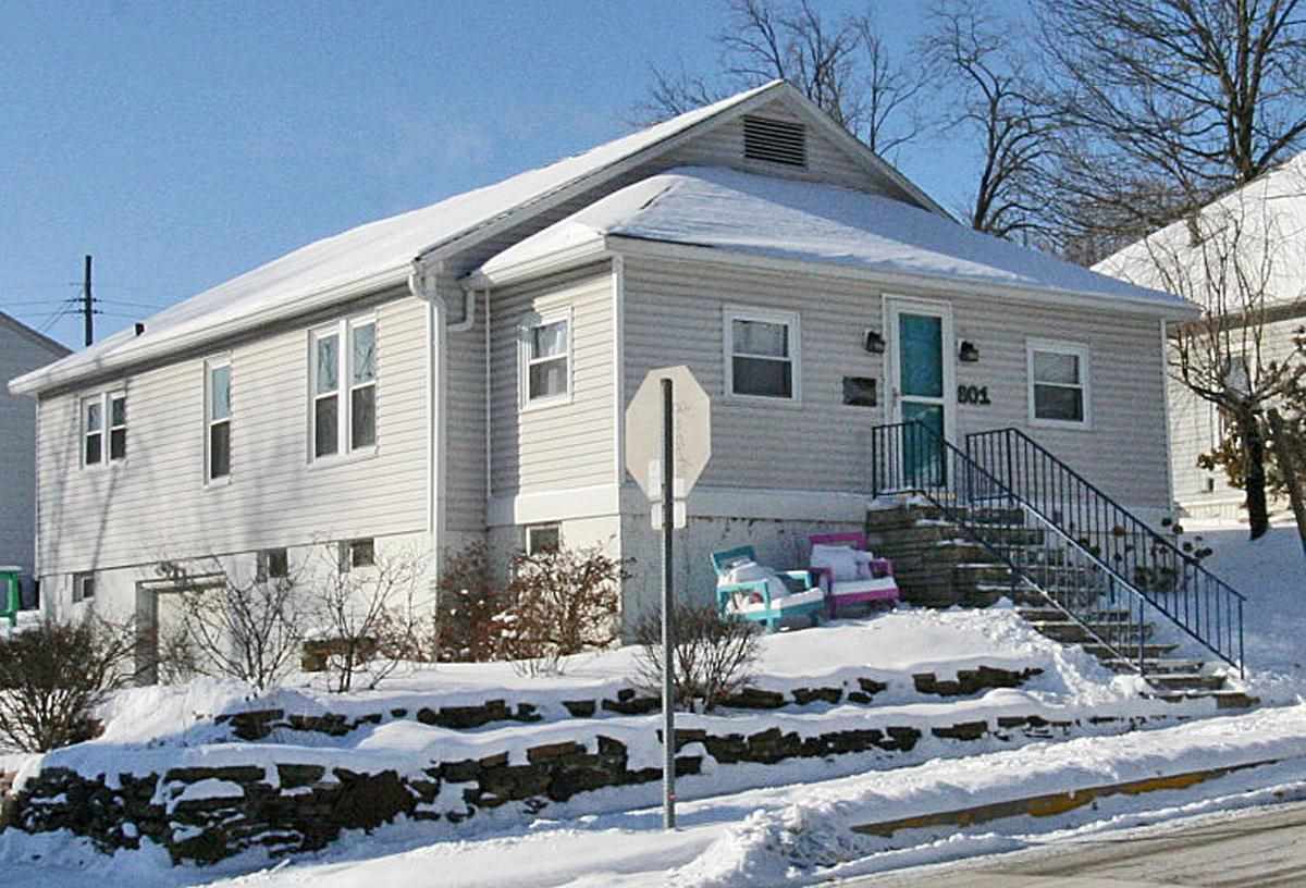 801 W Howe, Bloomington, IN 47403 photo 2