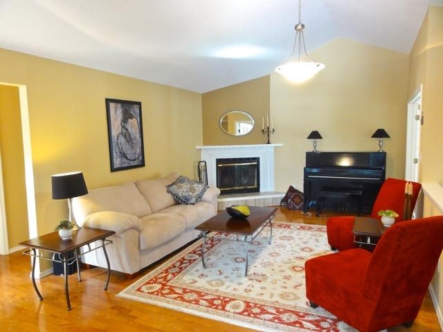 8404 W Thorn Tree Rd, Muncie, IN 47304 photo 2