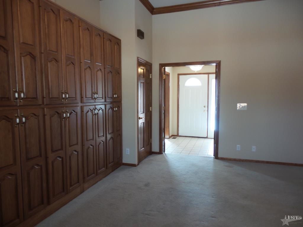 1920 Falconview Pl E, Fort Wayne, IN 46818 photo 7