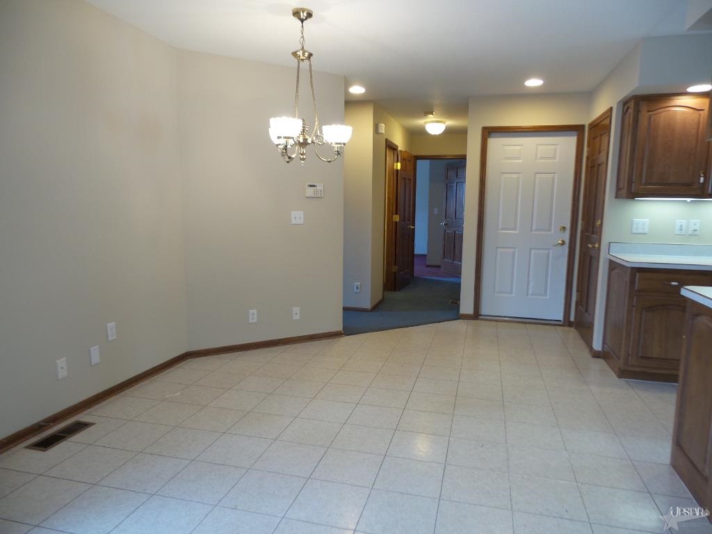 1920 Falconview Pl E, Fort Wayne, IN 46818 photo 11