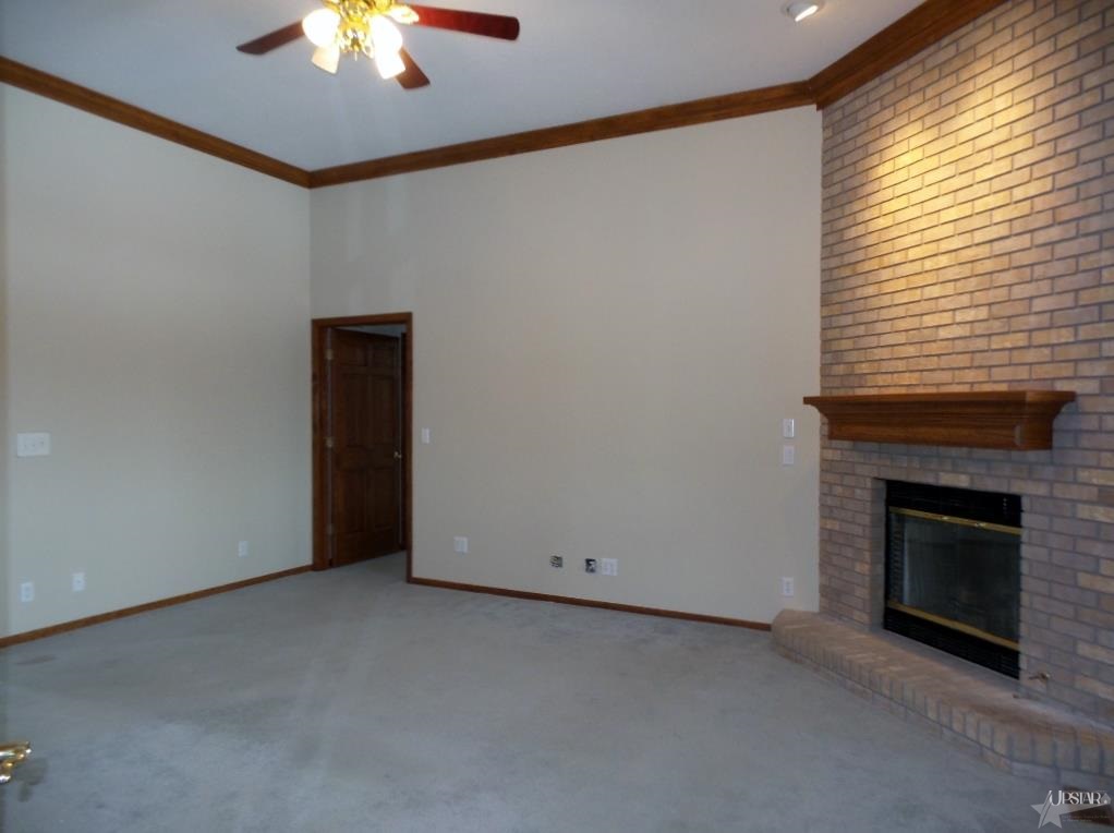 1920 Falconview Pl E, Fort Wayne, IN 46818 photo 9