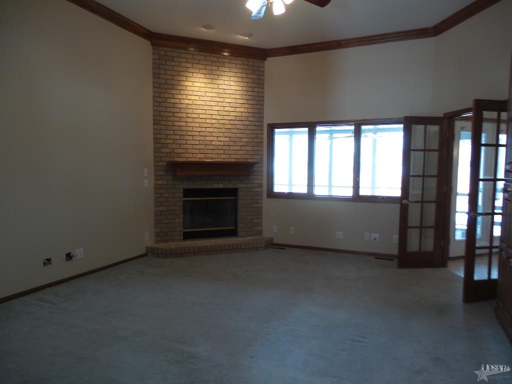 1920 Falconview Pl E, Fort Wayne, IN 46818 photo 4