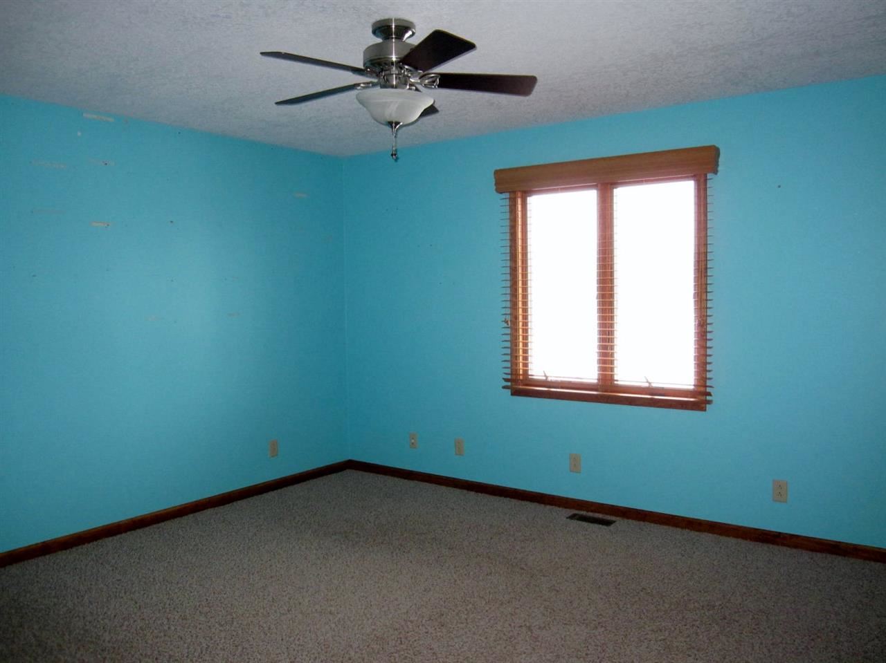 509 Devoe Dr, Sweetser, IN 46987 photo 14
