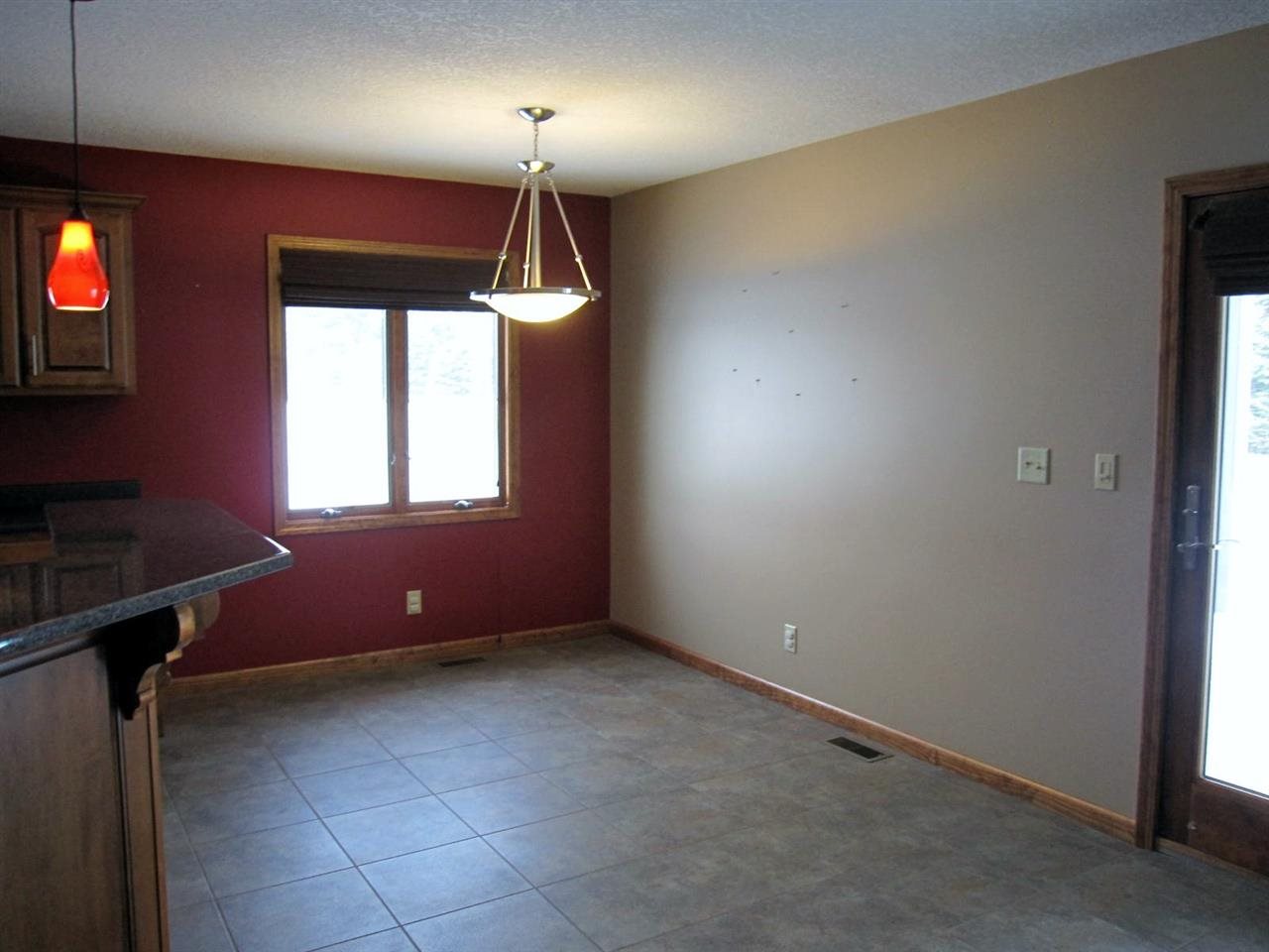 509 Devoe Dr, Sweetser, IN 46987 photo 5