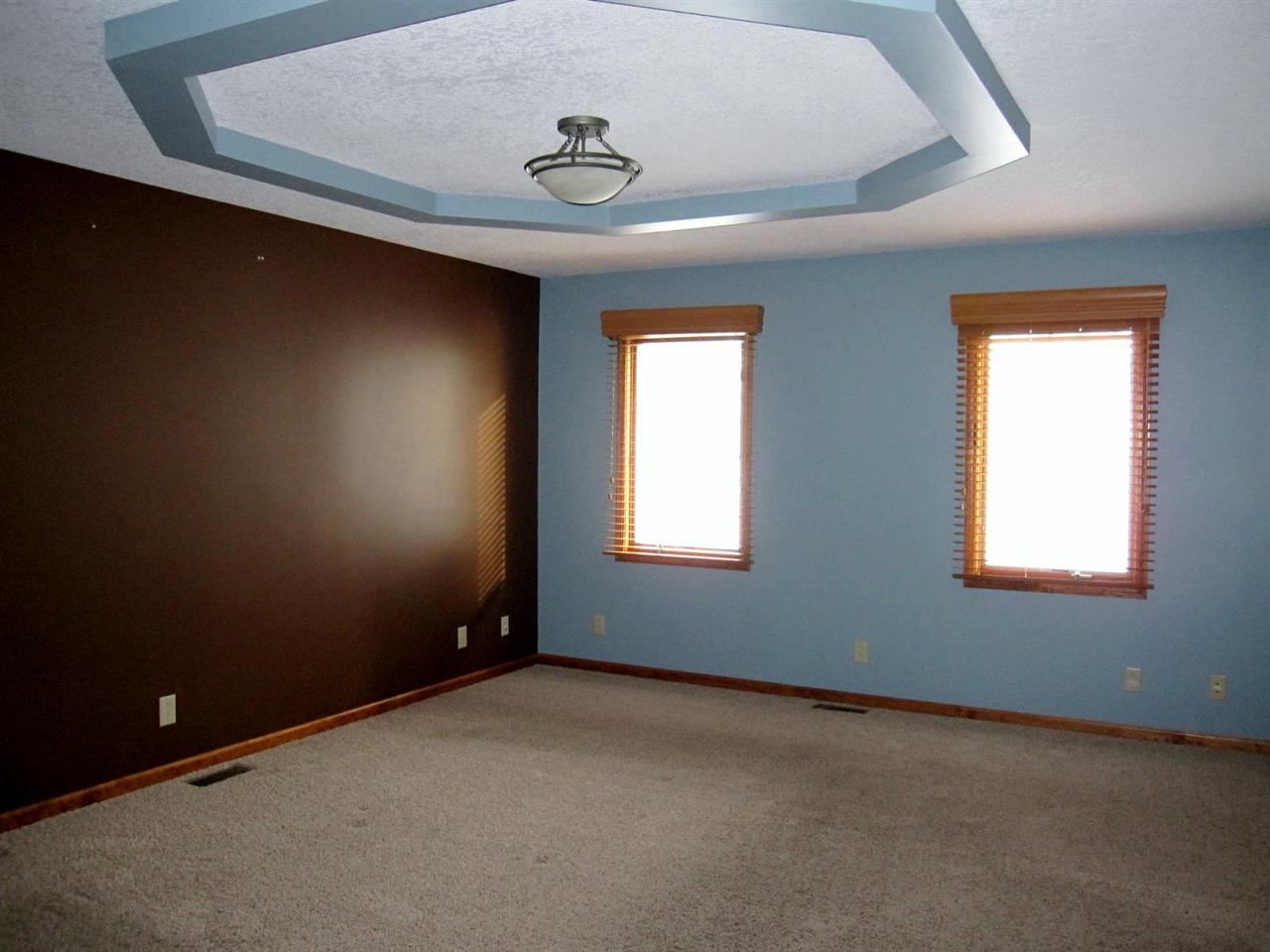 509 Devoe Dr, Sweetser, IN 46987 photo 9