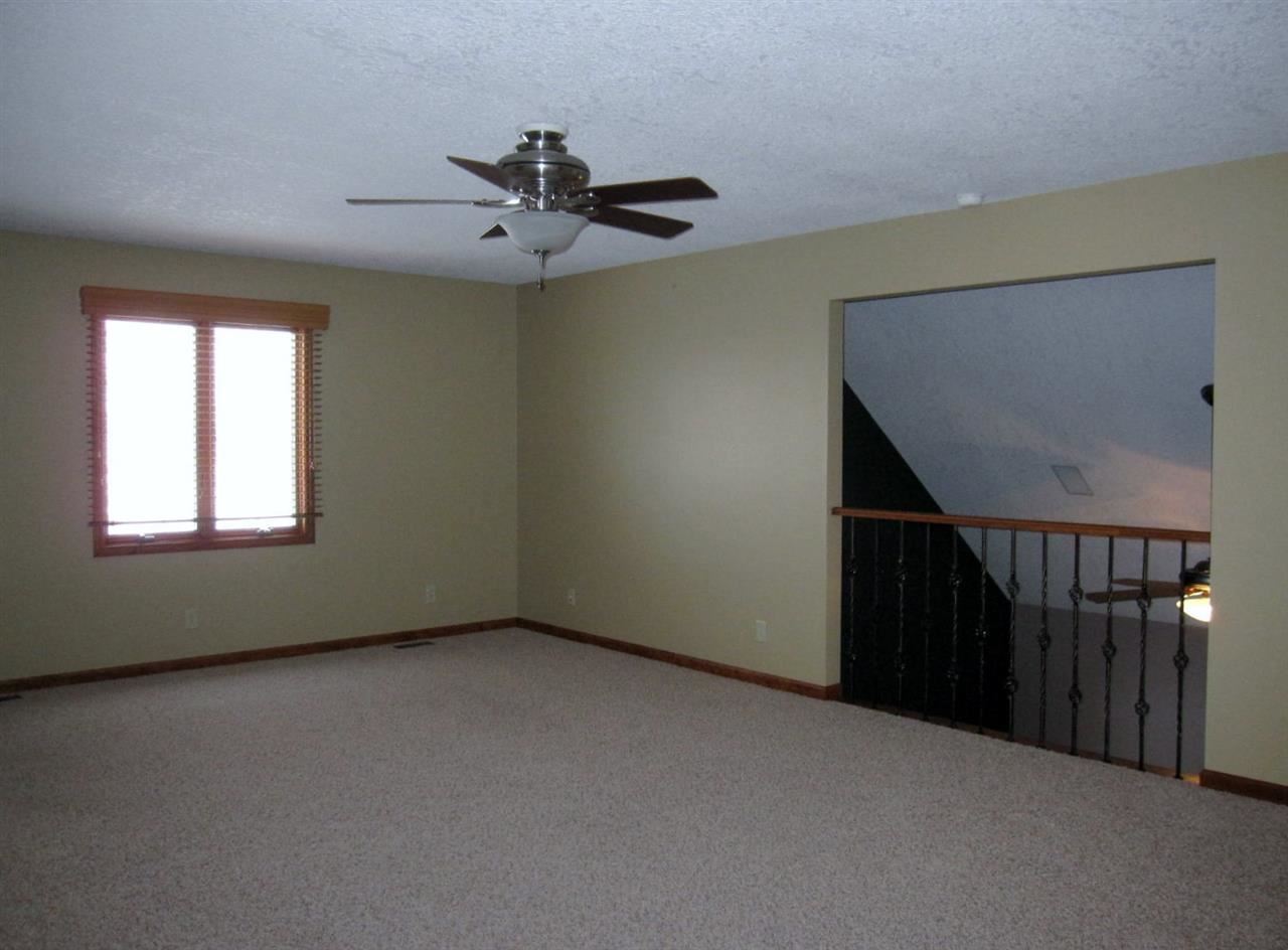 509 Devoe Dr, Sweetser, IN 46987 photo 12