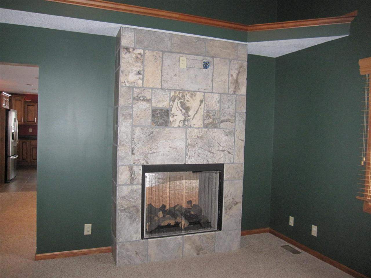509 Devoe Dr, Sweetser, IN 46987 photo 3