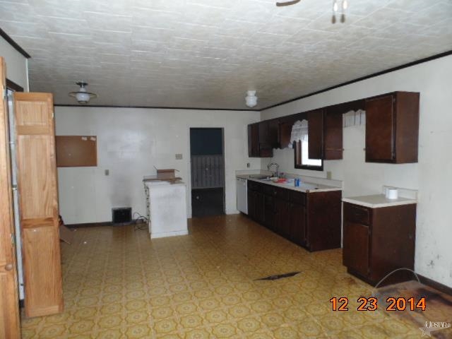 174 E Jackson St, Monroe, IN 46772 photo 4