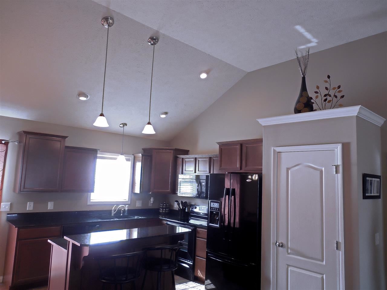 2535 Aruba Ct, Evansville, IN 47725 photo 8