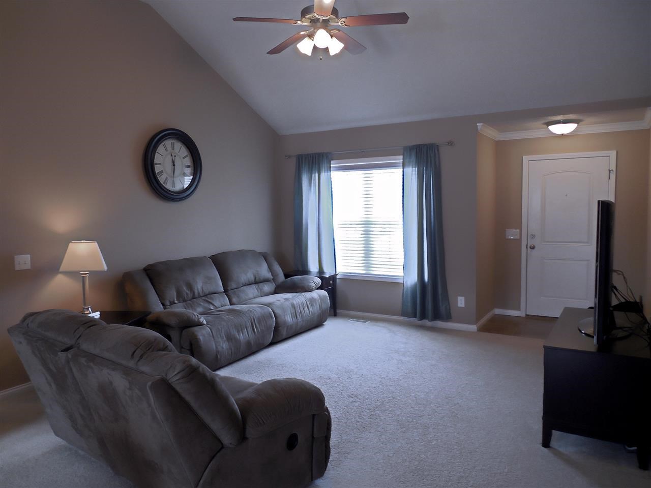 2535 Aruba Ct, Evansville, IN 47725 photo 4