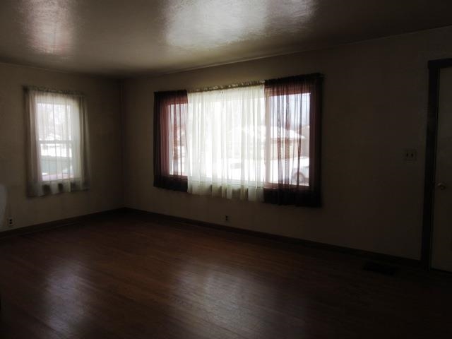 102 N Sycamore St, Huntingburg, IN 47542 photo 8