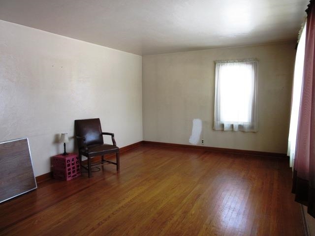 102 N Sycamore St, Huntingburg, IN 47542 photo 3
