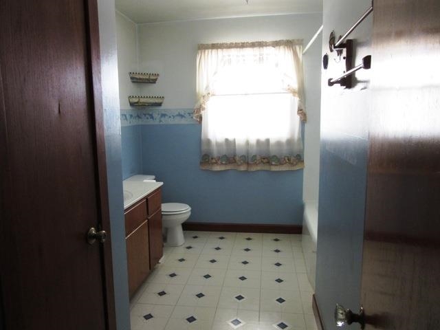 102 N Sycamore St, Huntingburg, IN 47542 photo 4