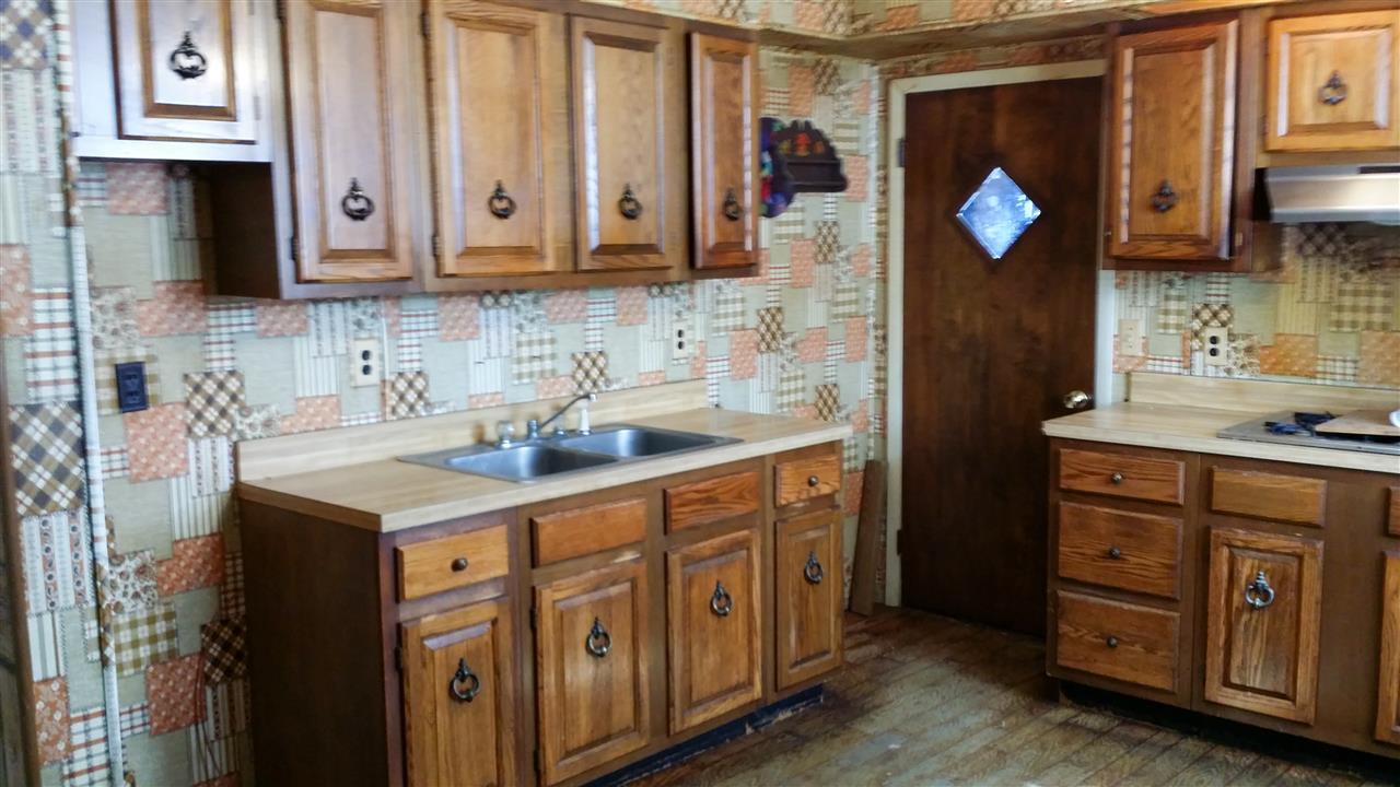 73 N Mcdonald Dr, Winchester, IN 47394 photo 3