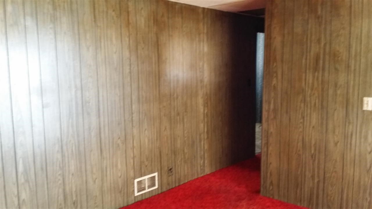 73 N Mcdonald Dr, Winchester, IN 47394 photo 7