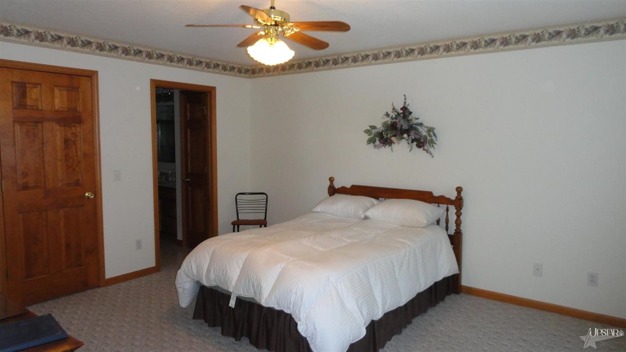 1620 Fairway Dr, Decatur, IN 46733 photo 4