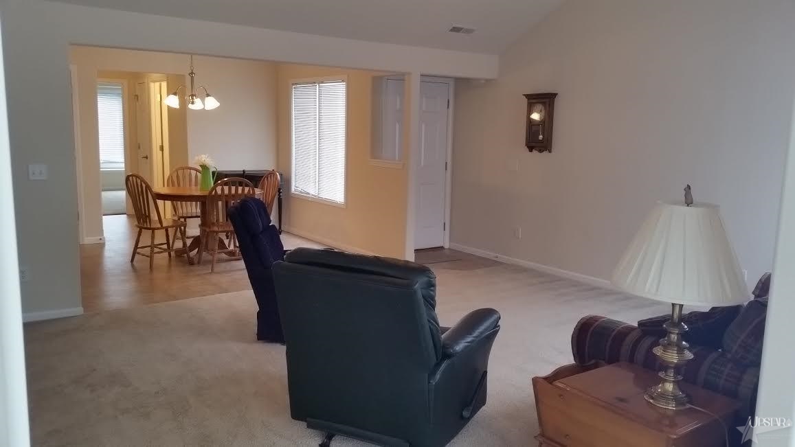 914 Heatherwood Ln, Ossian, IN 46777 photo 2