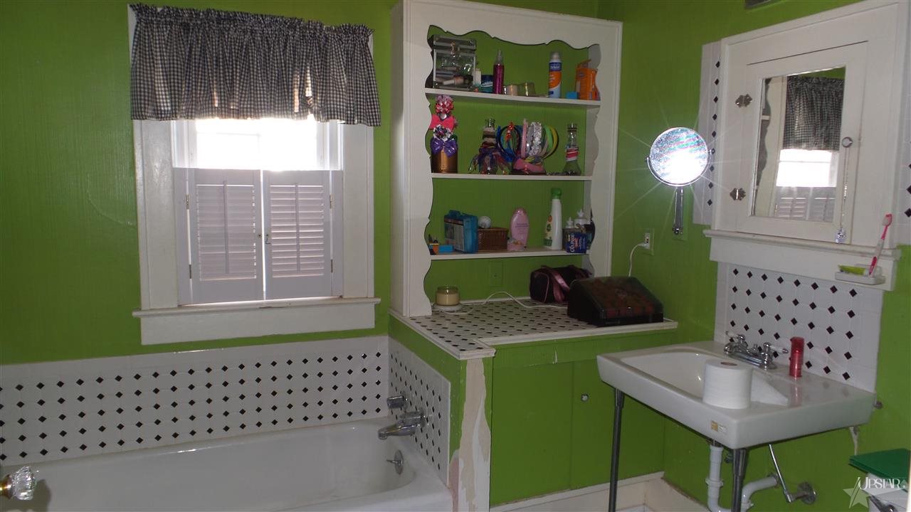 1004 S Randolph St, Garrett, IN 46738 photo 10