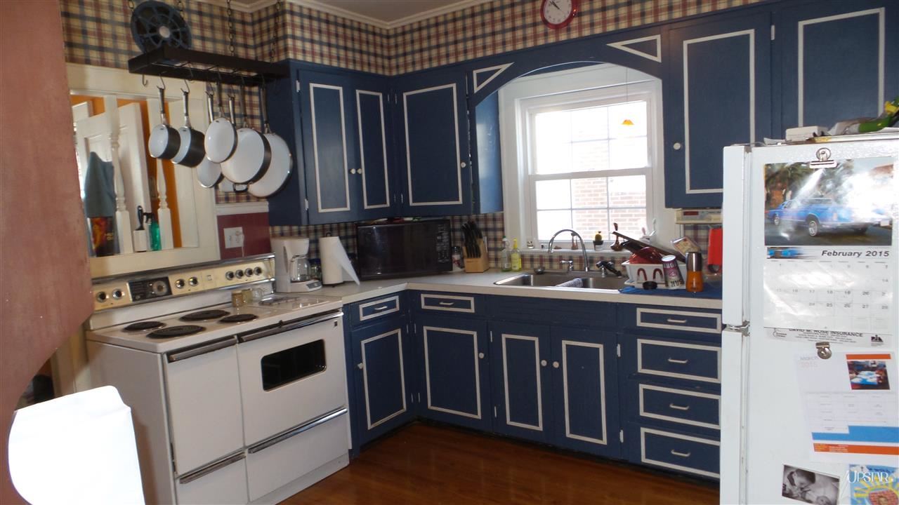 1004 S Randolph St, Garrett, IN 46738 photo 2