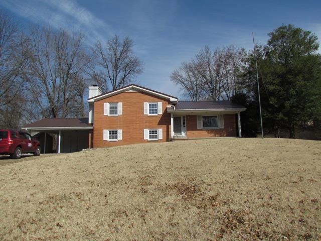 8205 Pine Creek Dr, Evansville, IN 47710 photo 1