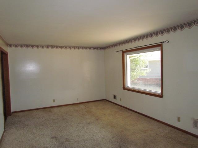 8205 Pine Creek Dr, Evansville, IN 47710 photo 4