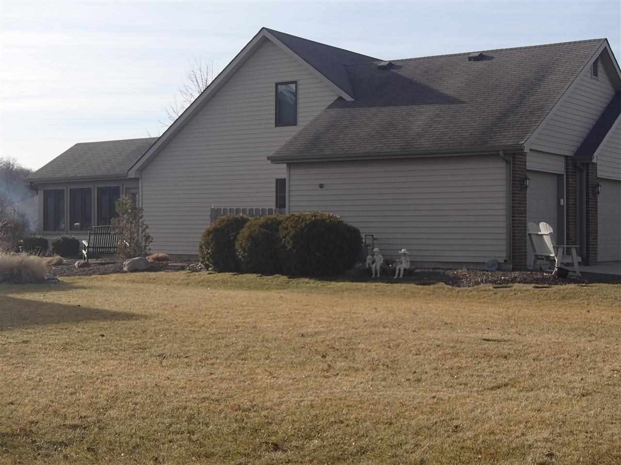 412 Ridge Ct, Ossian, IN 46777 photo 4