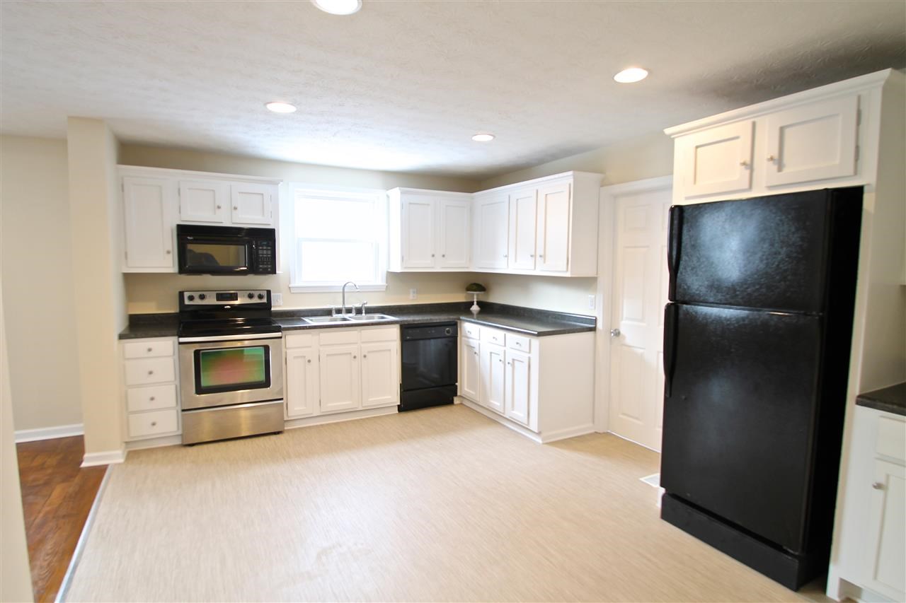 428 W Main St, Greentown, IN 46936 photo 5