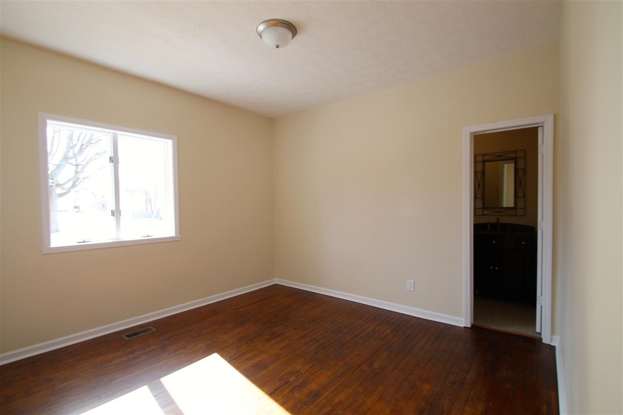 428 W Main St, Greentown, IN 46936 photo 9