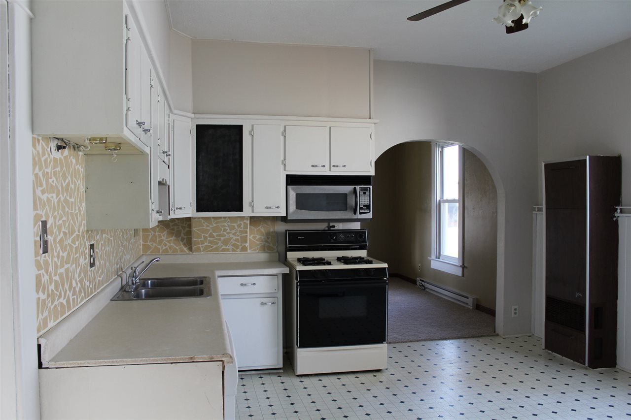420 E Washington St, Monticello, IN 47960 photo 2
