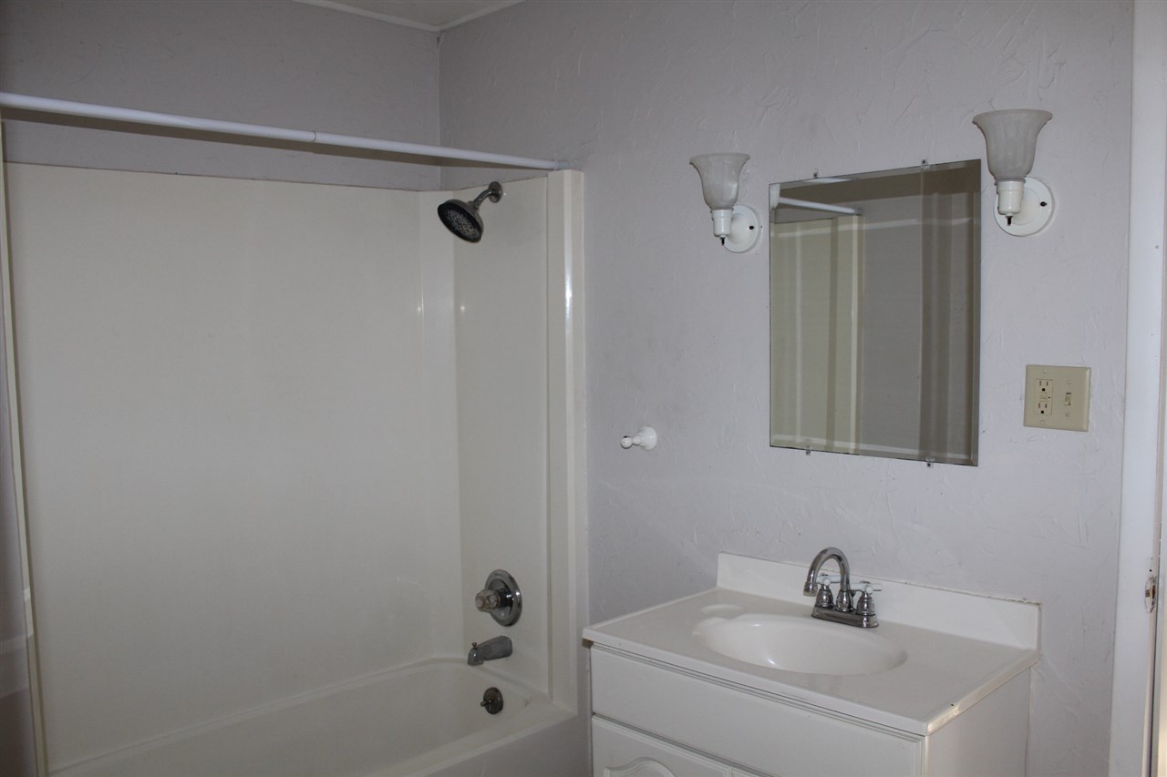 420 E Washington St, Monticello, IN 47960 photo 7