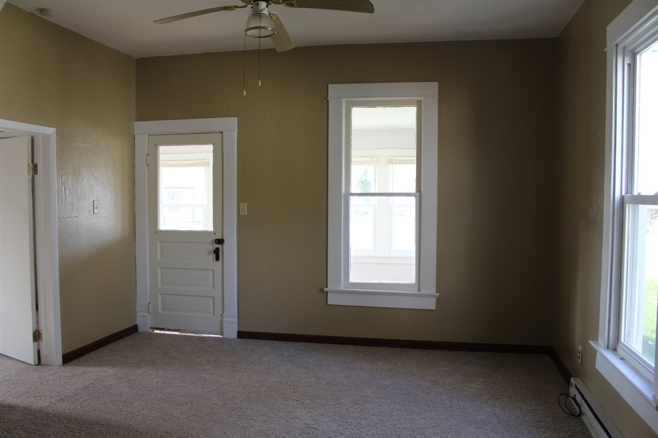 420 E Washington St, Monticello, IN 47960 photo 5