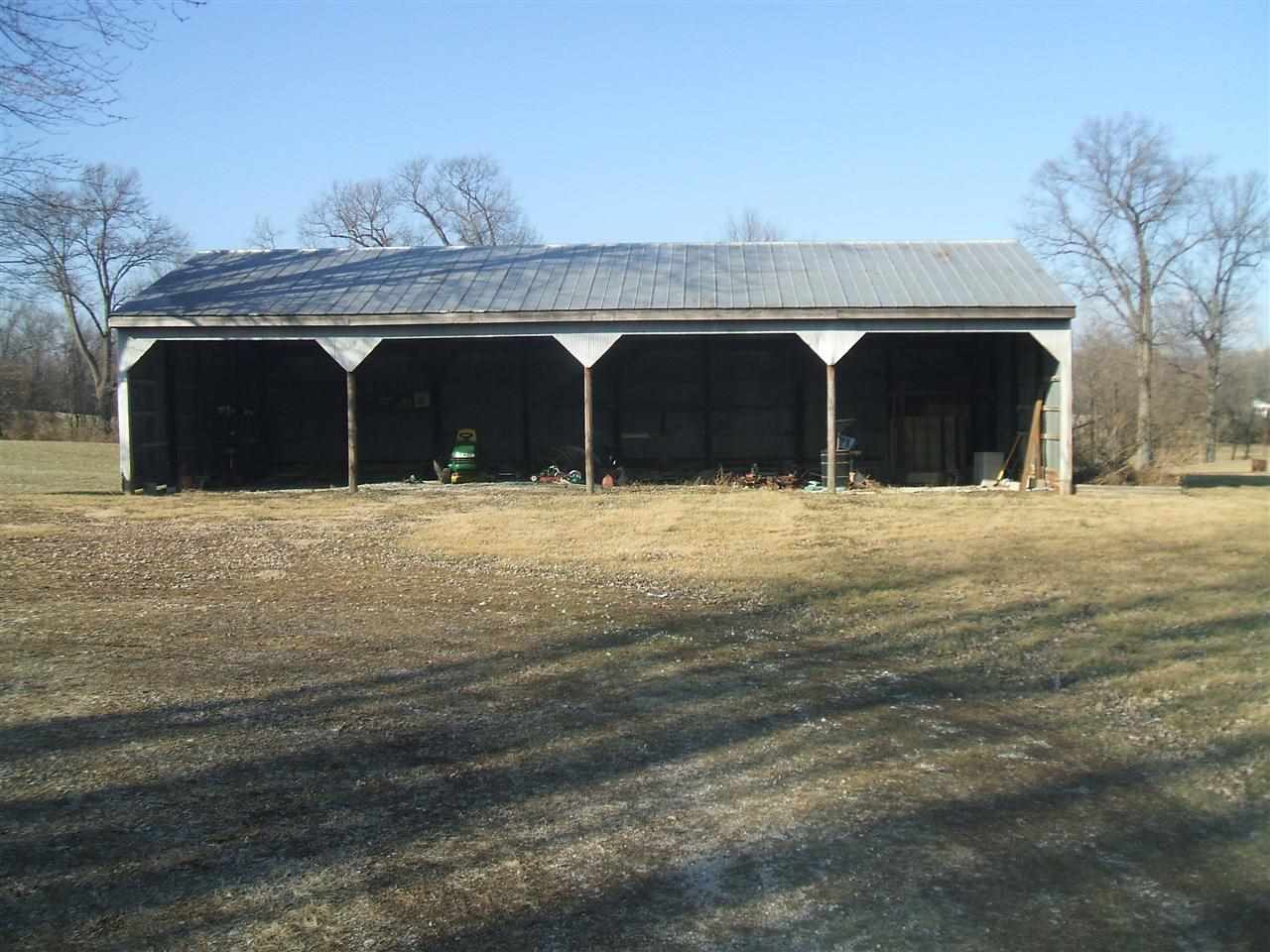 1560 W Division Rd, Petersburg, IN 47567 photo 2
