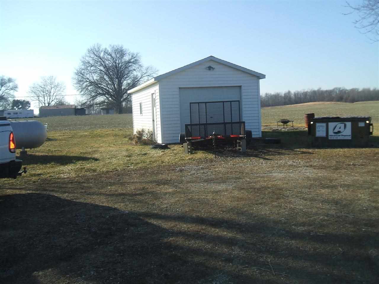 1560 W Division Rd, Petersburg, IN 47567 photo 3