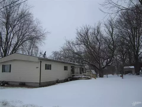 2124 Trinity, Huntertown, IN 46748 photo 1