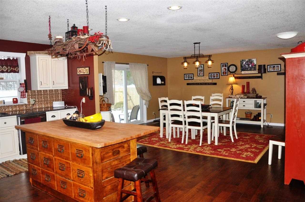 301 W North St, Lagrange, IN 46761 photo 5