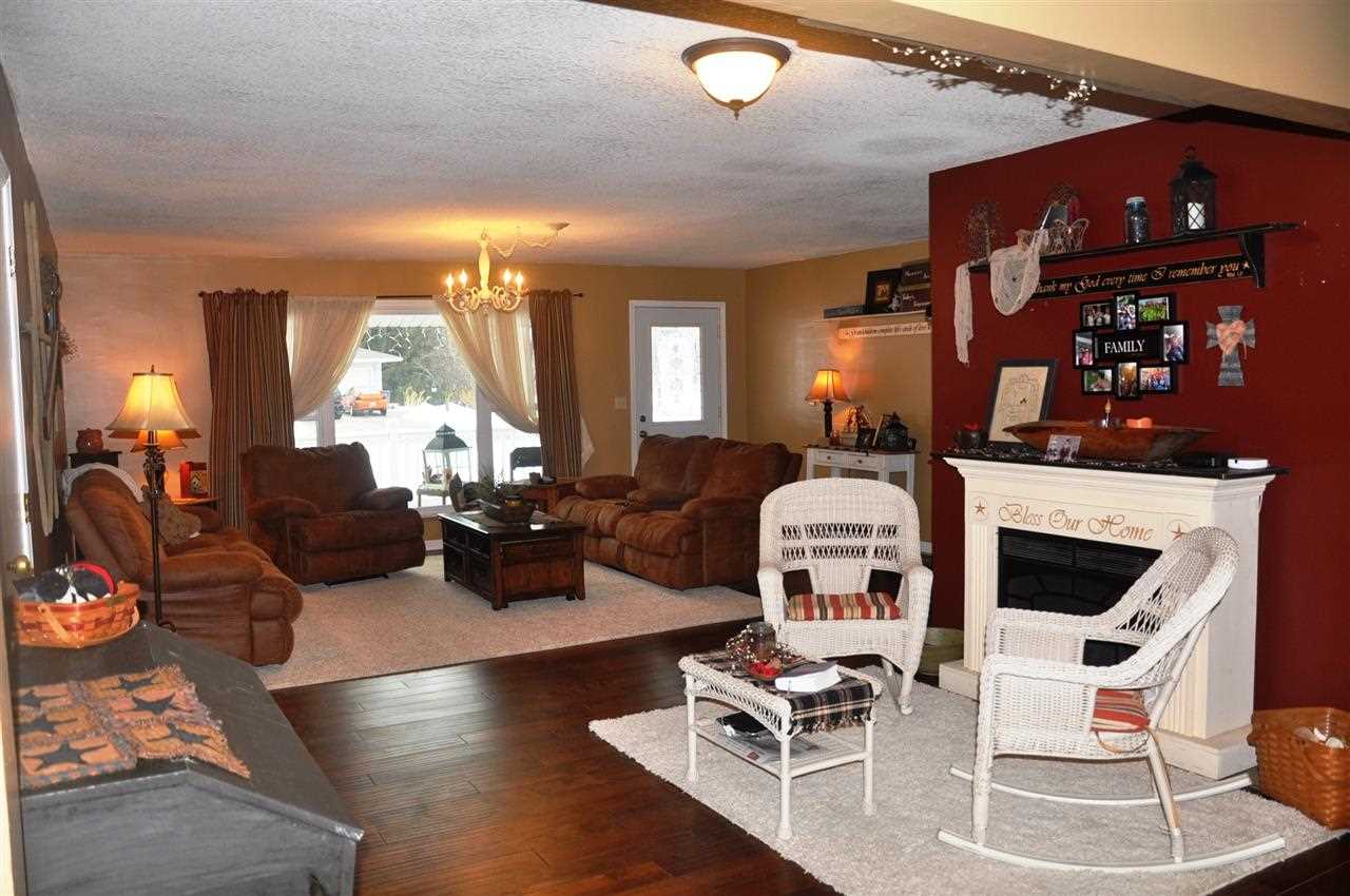 301 W North St, Lagrange, IN 46761 photo 10