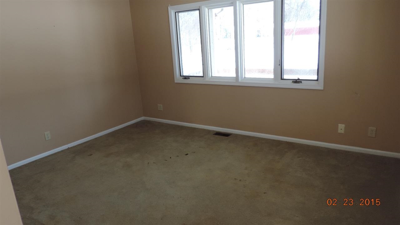 5590 S Burlington Dr, Muncie, IN 47302 photo 16