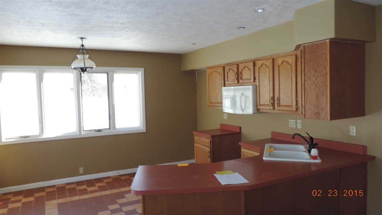 5590 S Burlington Dr, Muncie, IN 47302 photo 7