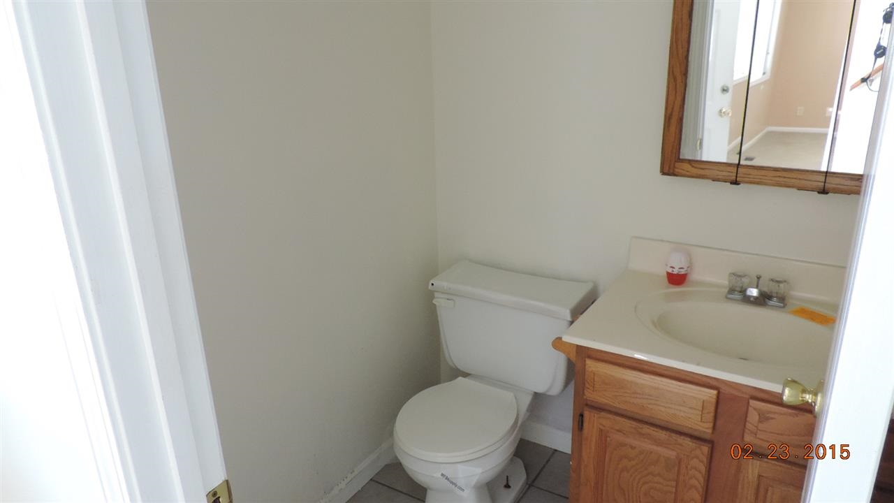 5590 S Burlington Dr, Muncie, IN 47302 photo 9