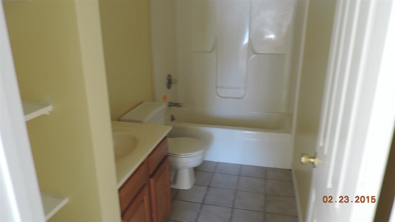 5590 S Burlington Dr, Muncie, IN 47302 photo 10
