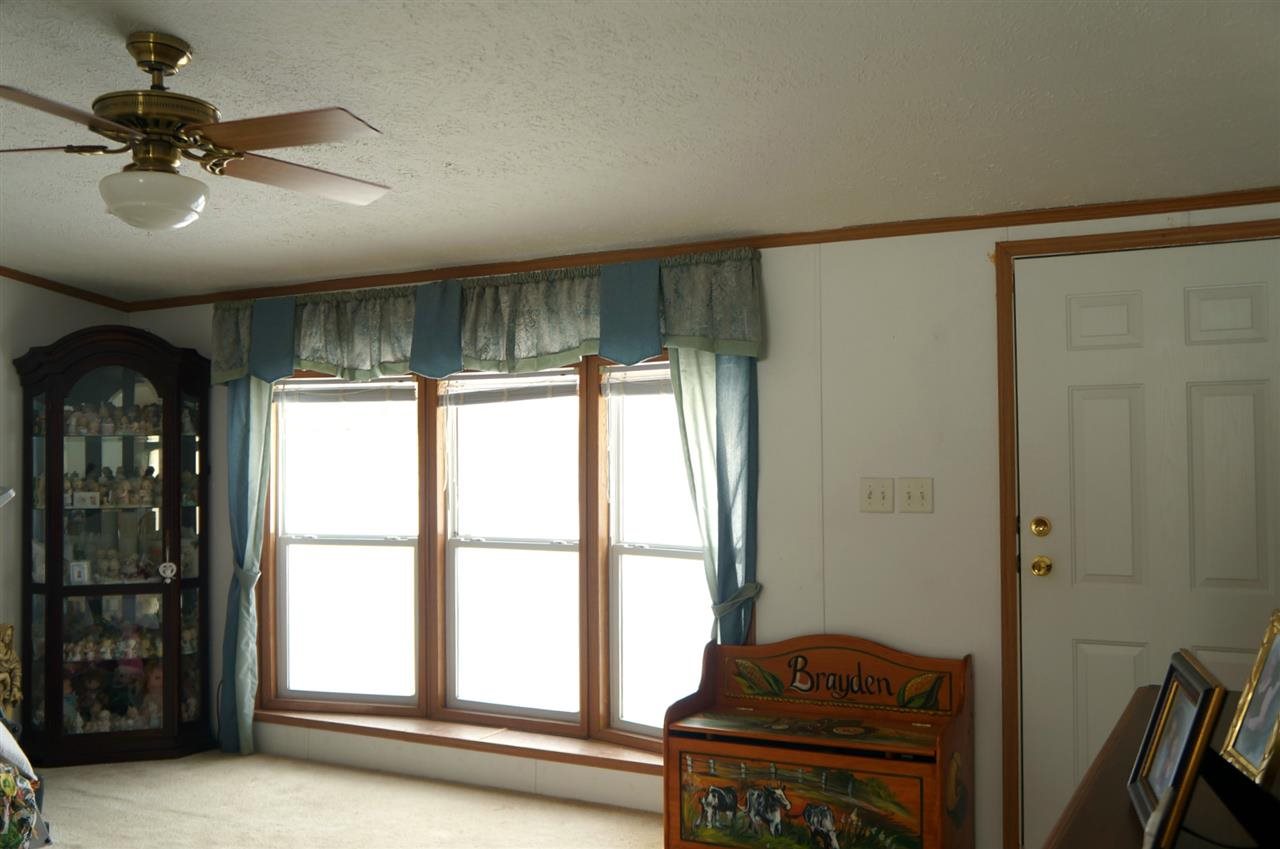 5187 N Brummetts Creek Rd, Bloomington, IN 47408 photo 9
